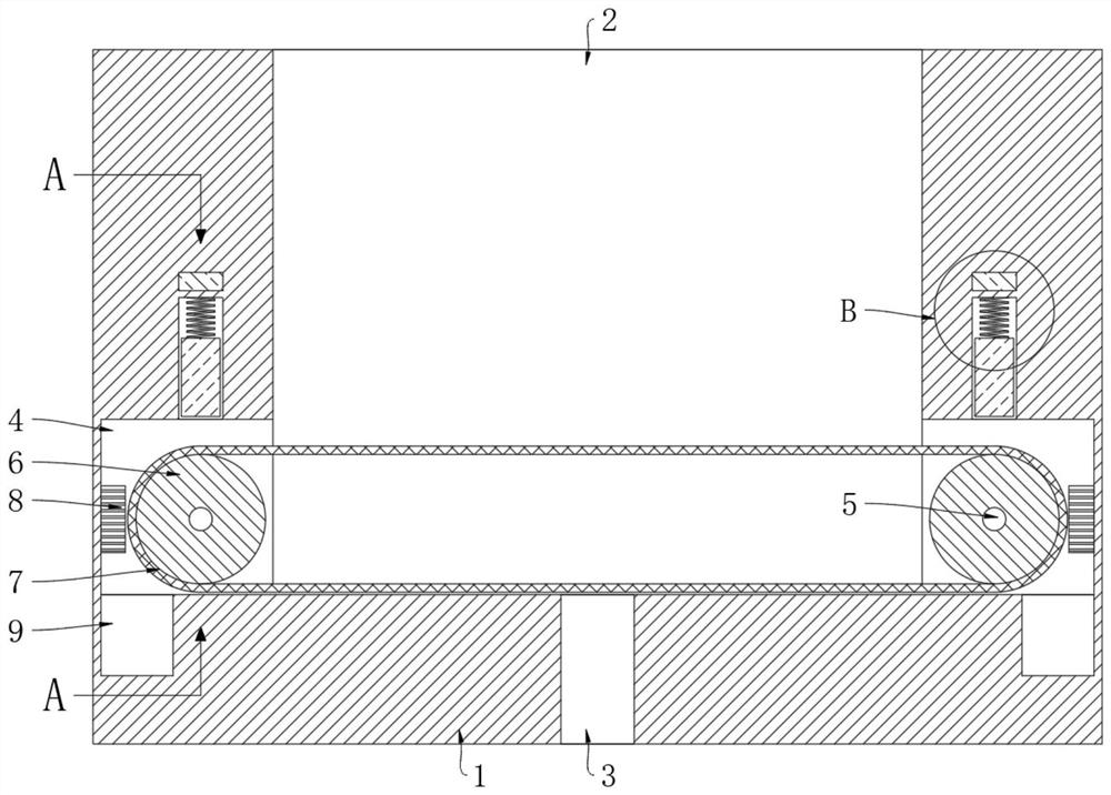 Self-cleaning anti-blocking type injection molding pipe orifice