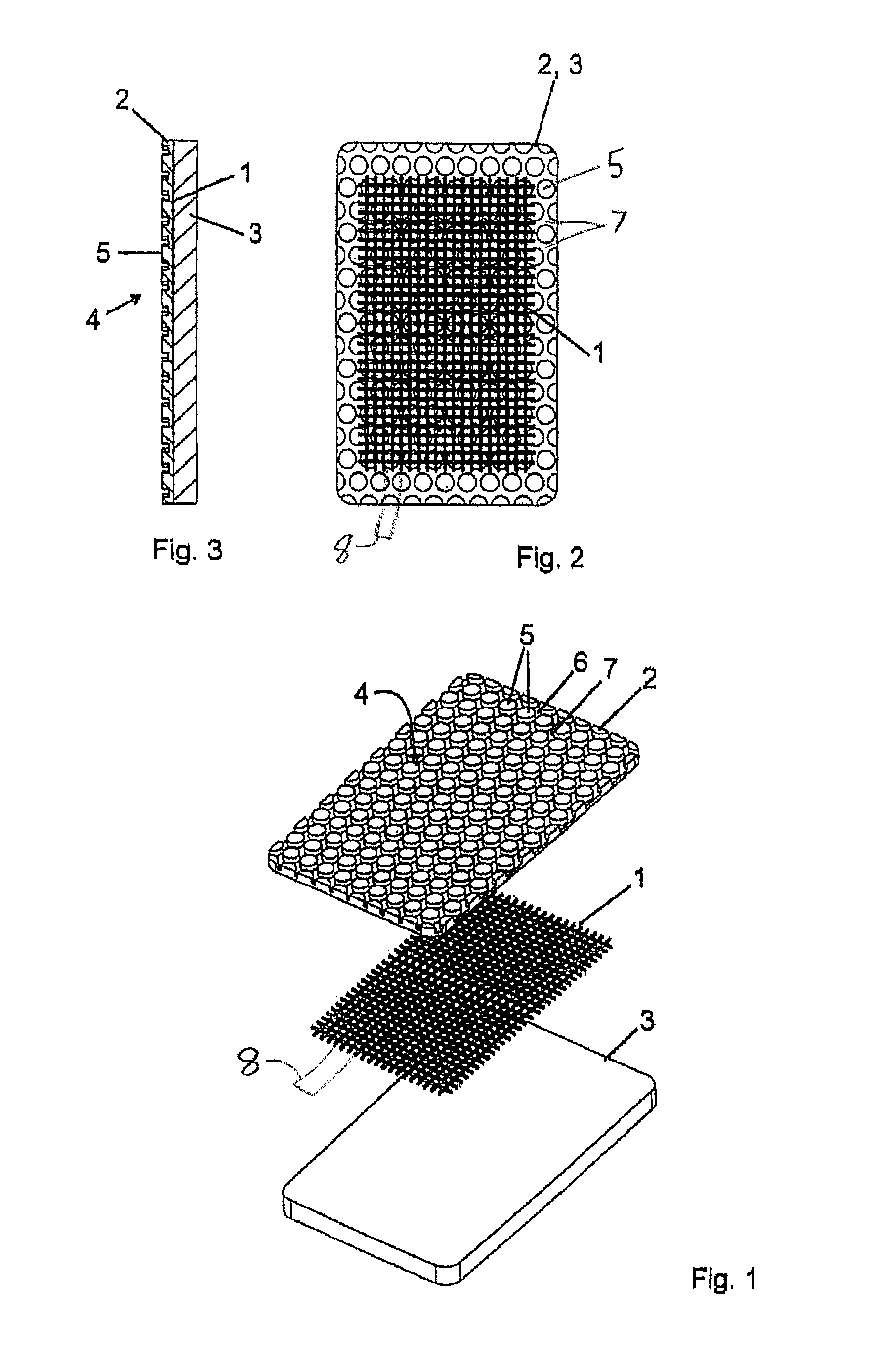 Electrode arrangement for a dielectric barrier discharge plasma treatment and method for plasma treatment of a surface