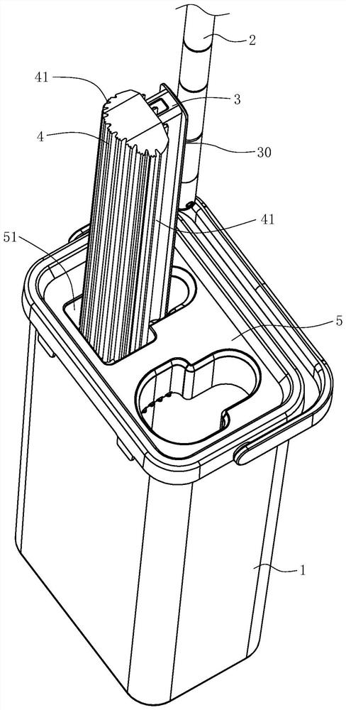 Double-side-squeezing water squeezing device, cleaning tool and self-squeezing foamed cotton mop