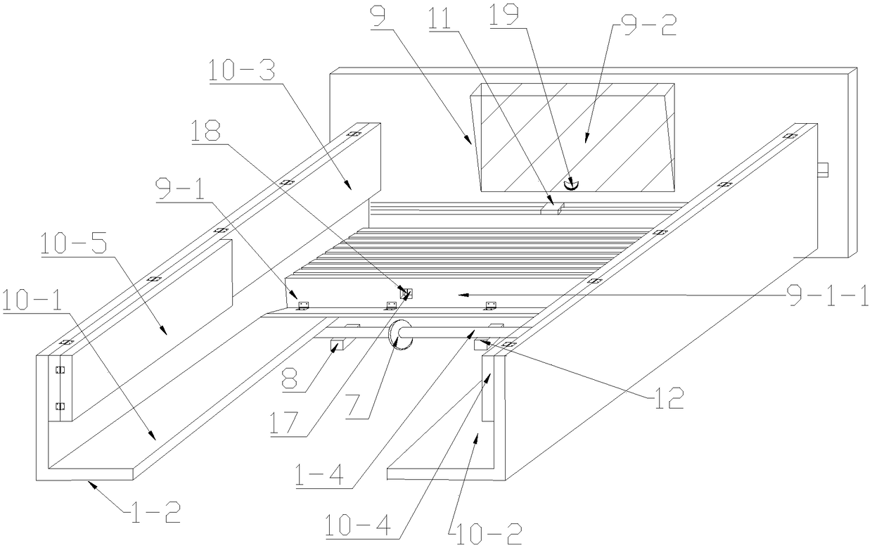 Two-purpose tricycle capable of switching between vegetable basket and compartment