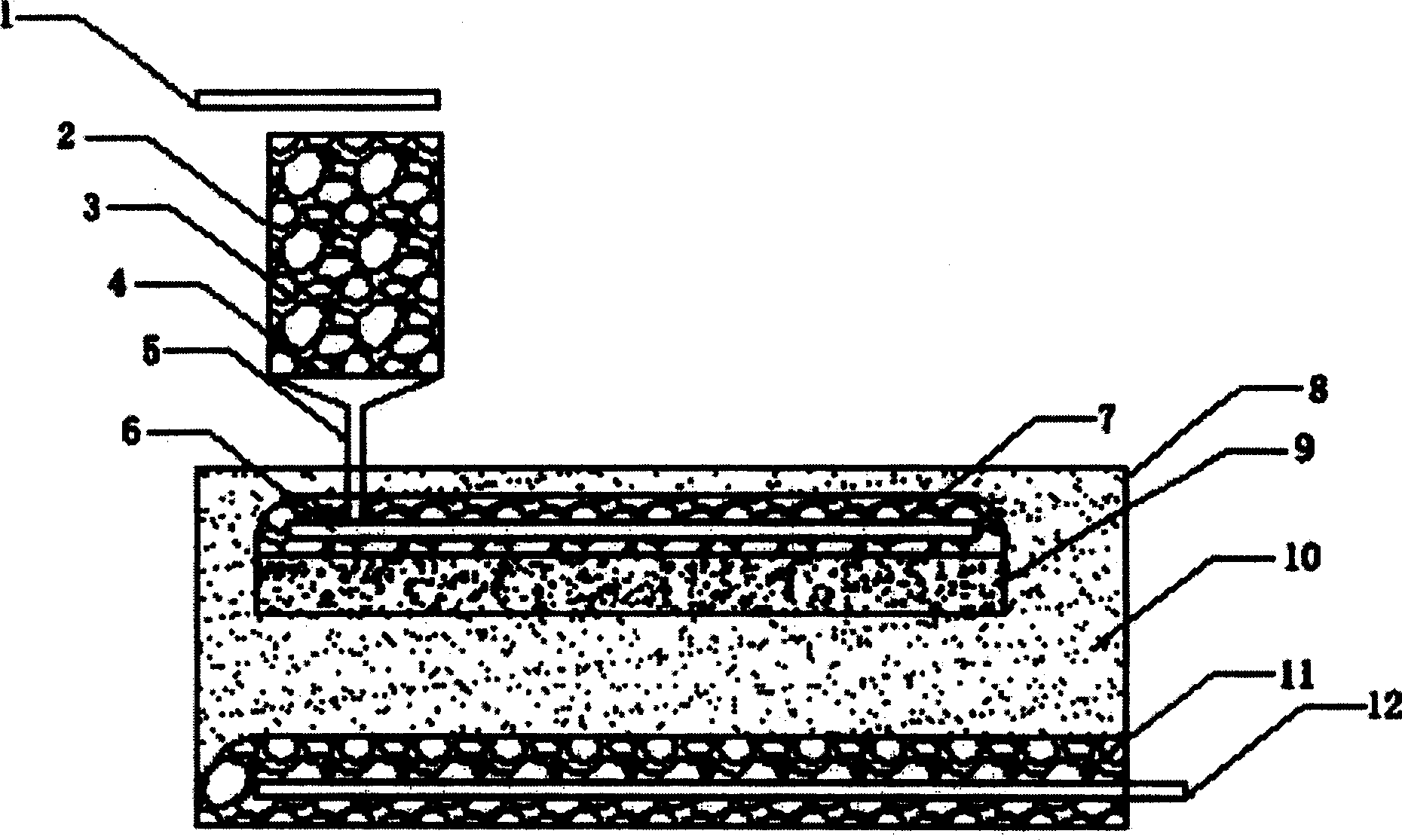 Integrated sewage treating apparatus combining biological filter tower and underground percolation
