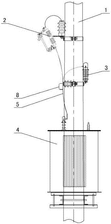 Distribution transformer prefabricated connection line with closed insulating cover