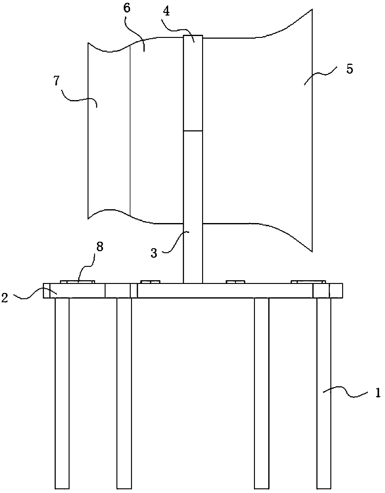 Rotary winnowing fan with high wind gathering efficiency