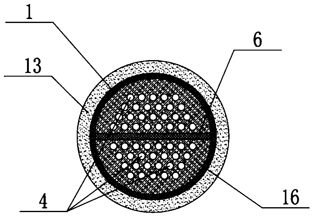 Heat exchanger structure having functions of dust removal and liquid separation