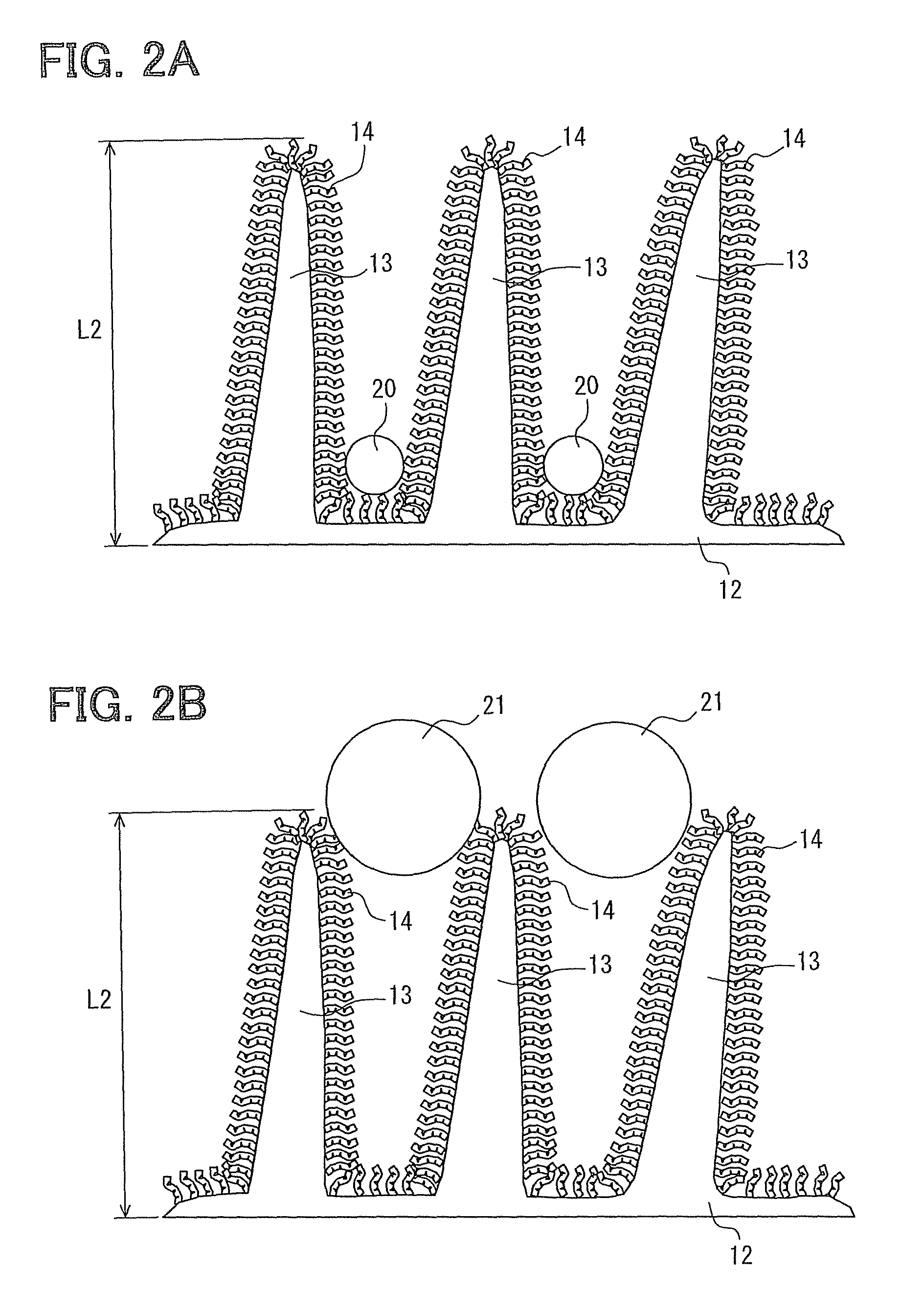 Heat transport fluid passage device with hydrophobic membrane