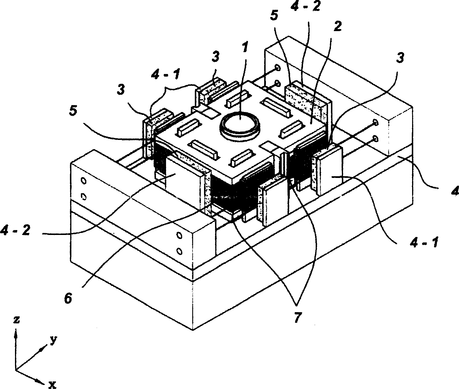 Actuator capable of controlling medium voltage sensitivity and phase and optical pick-up equipment with said actuator