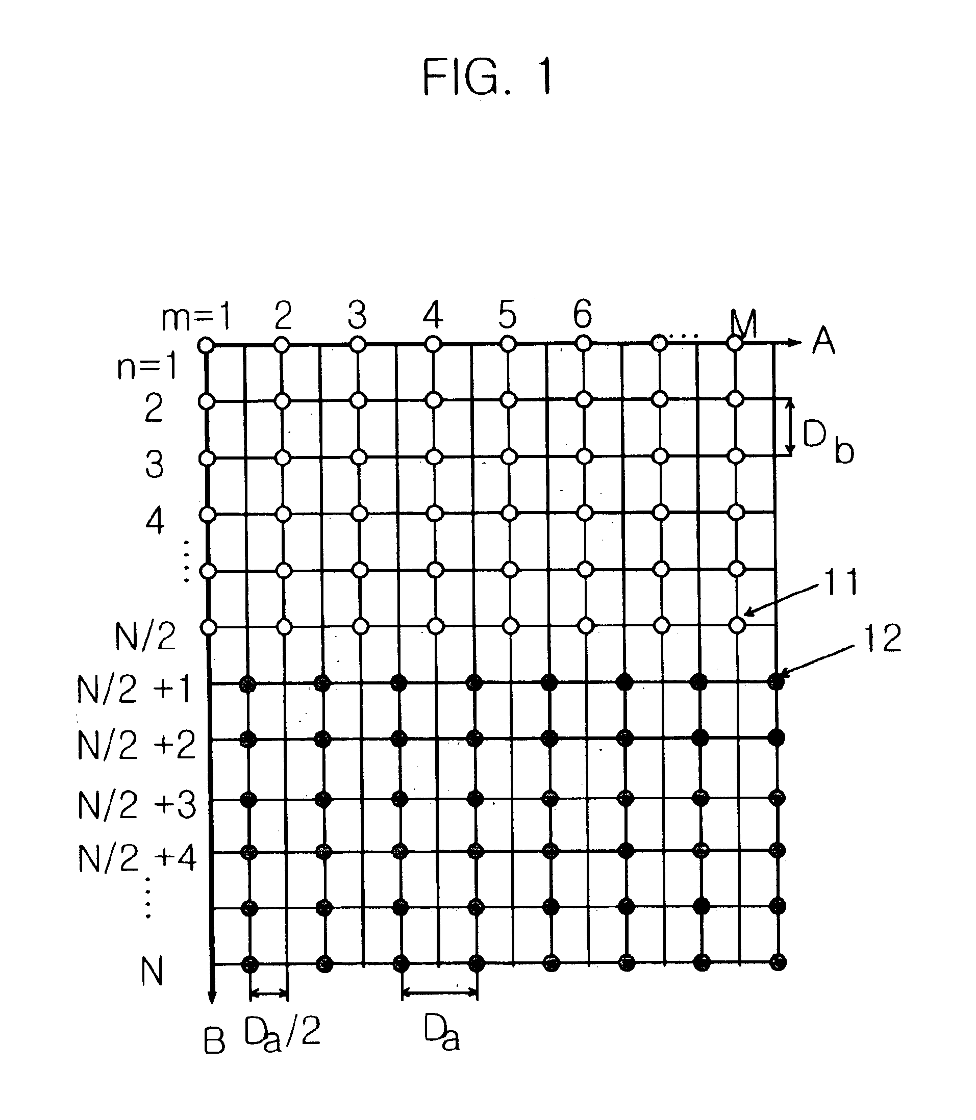 Microstrip patch array antenna for suppressing side lobes