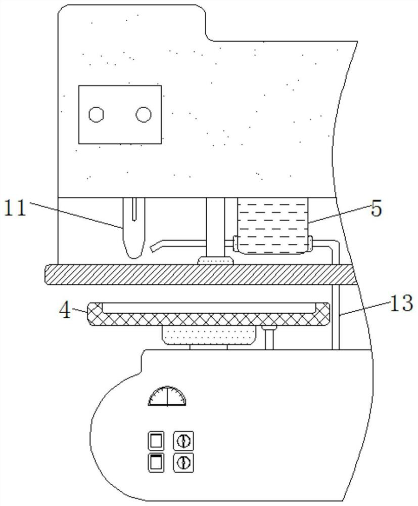 Automobile part perforating device with improved perforating precision and efficiency