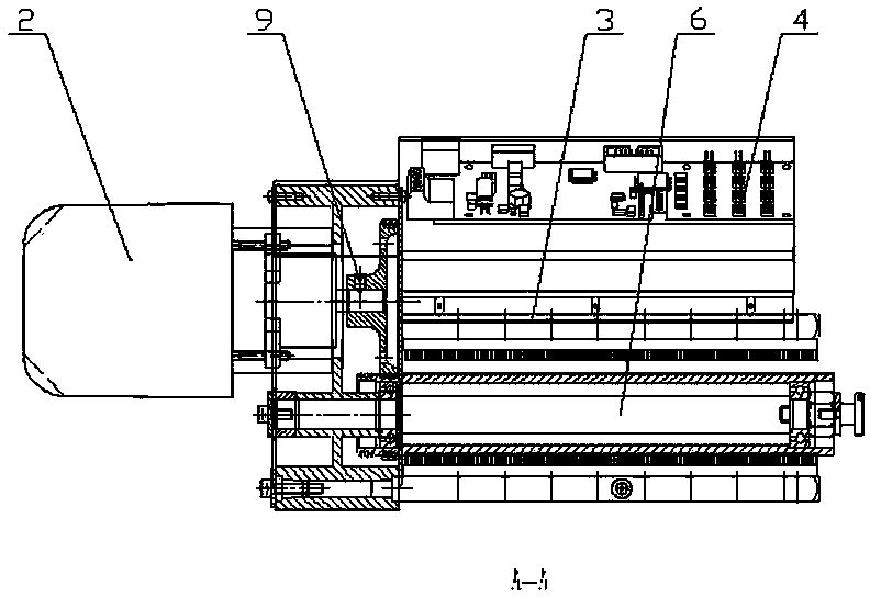 Computerized flat knitting machine yarn feeder and yarn detection control system thereof