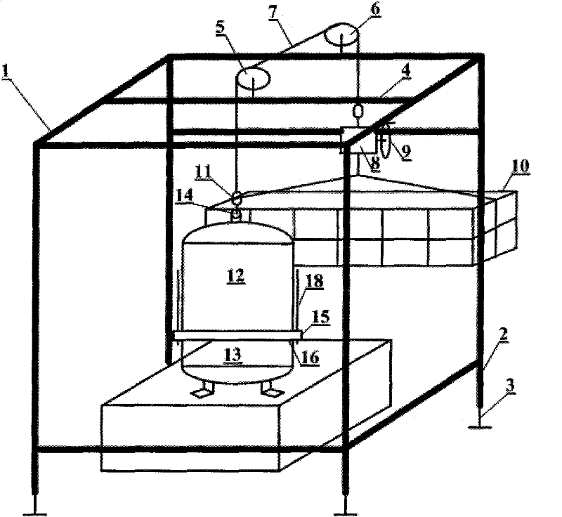 Vacuum cover hoisting device of quality comparator and application thereof