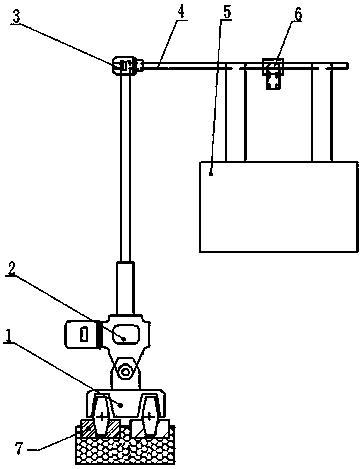 A dust scraping device for batch hot-dip galvanizing