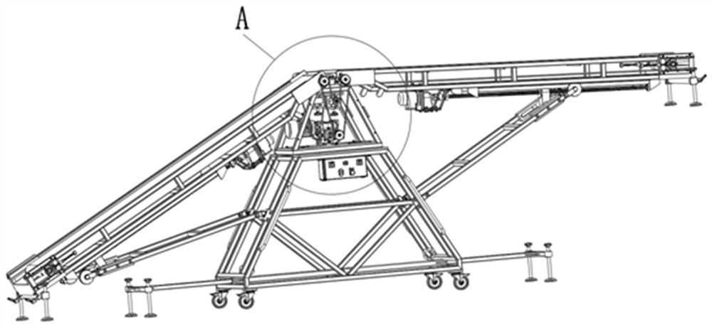 Multi-angle adjusting type belt conveyor