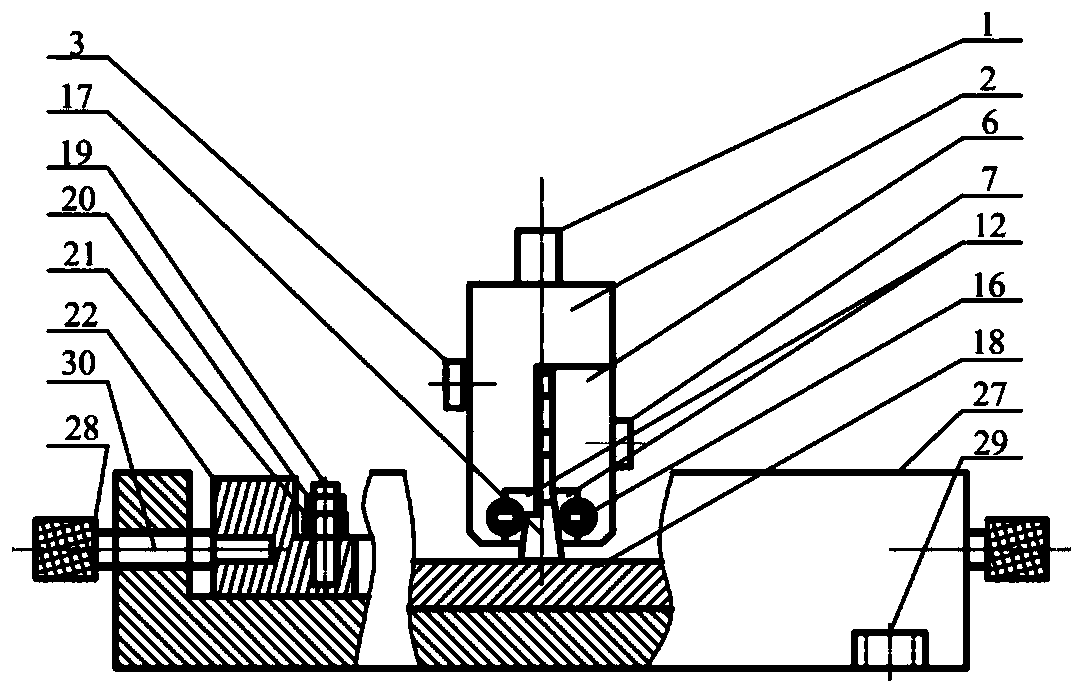 Adjustable clamp for piston ring-cylinder sleeve test piece reciprocating friction tests