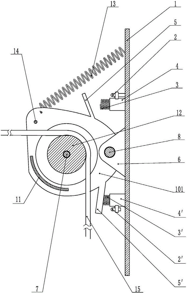 Bidirectional limiting device swinging based on tension of steel wire rope