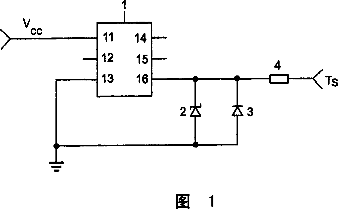 Circuit for limiting the input voltage on a pin of an integrated circuit