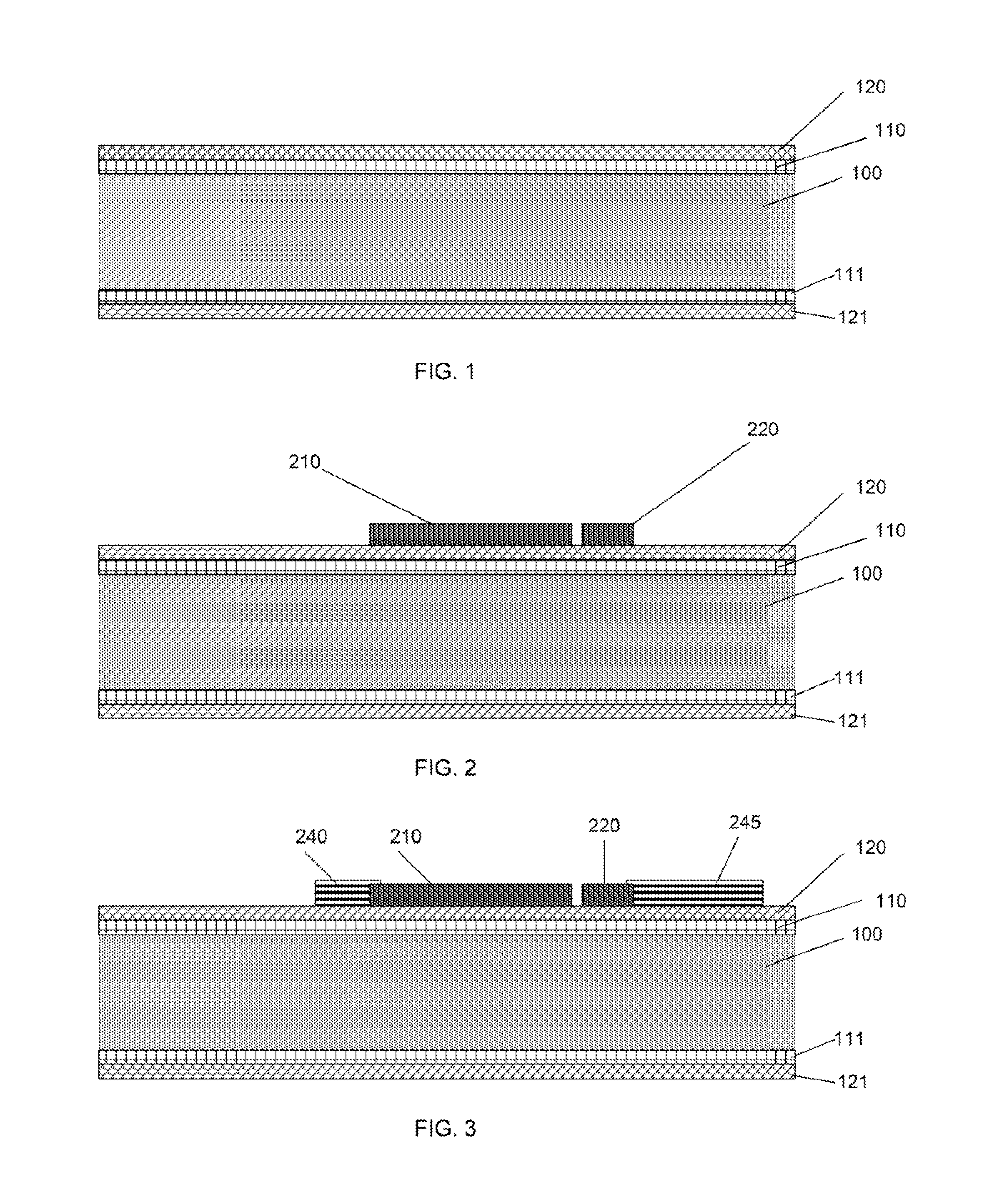 Micromachined mass flow sensor with condensation prevention and method of making the same