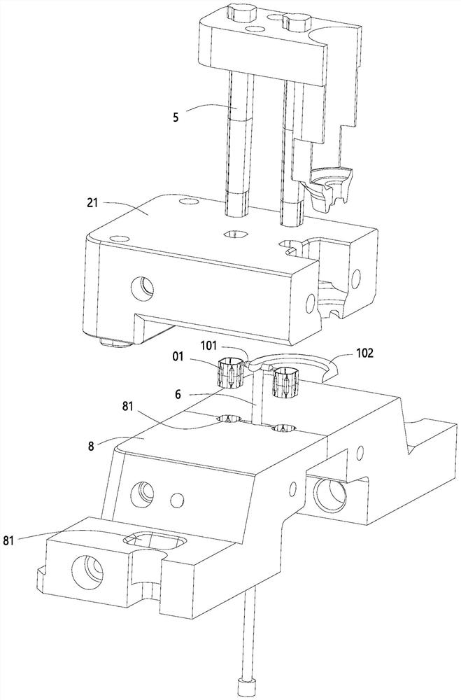 Injection mold for automobile thin-wall cylindrical part and ejection method