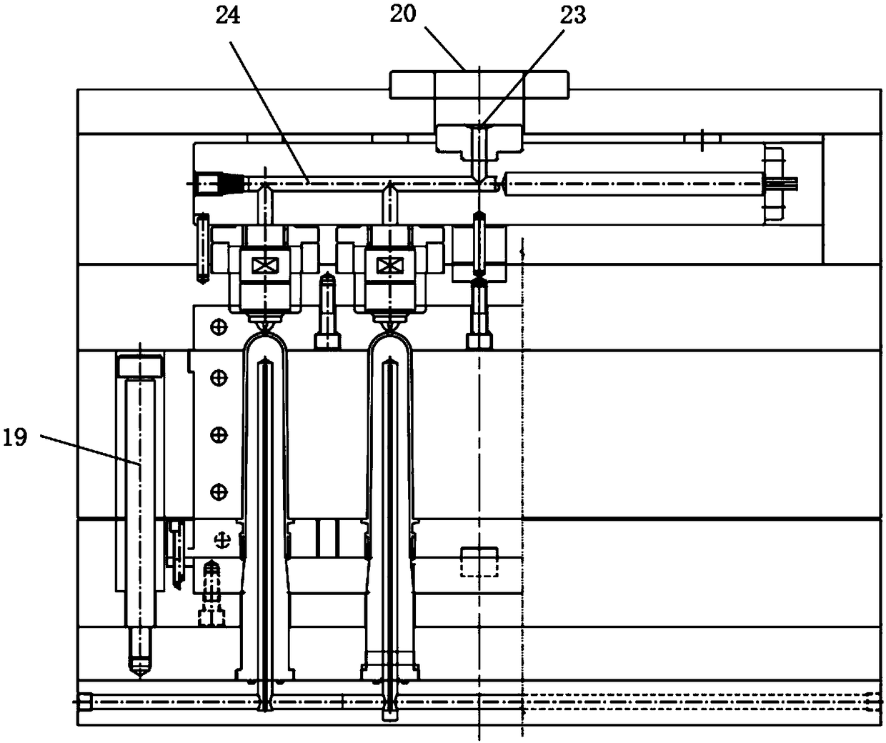 Injection molding equipment with hot nozzle twice ejection-free structure hot nozzle die