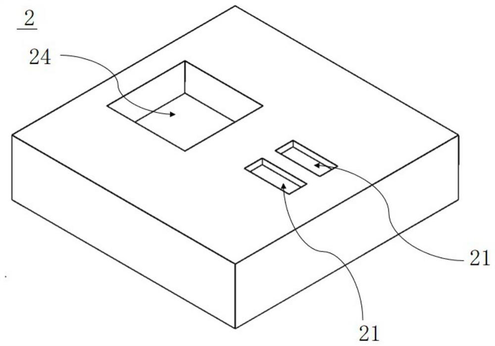 A coupling alignment device and method for a laser chip and a silicon-based optoelectronic chip