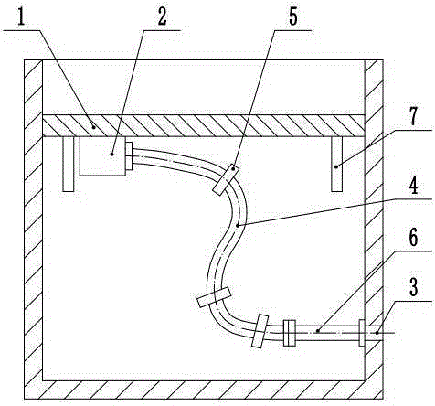 Central drainage system for outer floating roof storage tank and counterweight method thereof