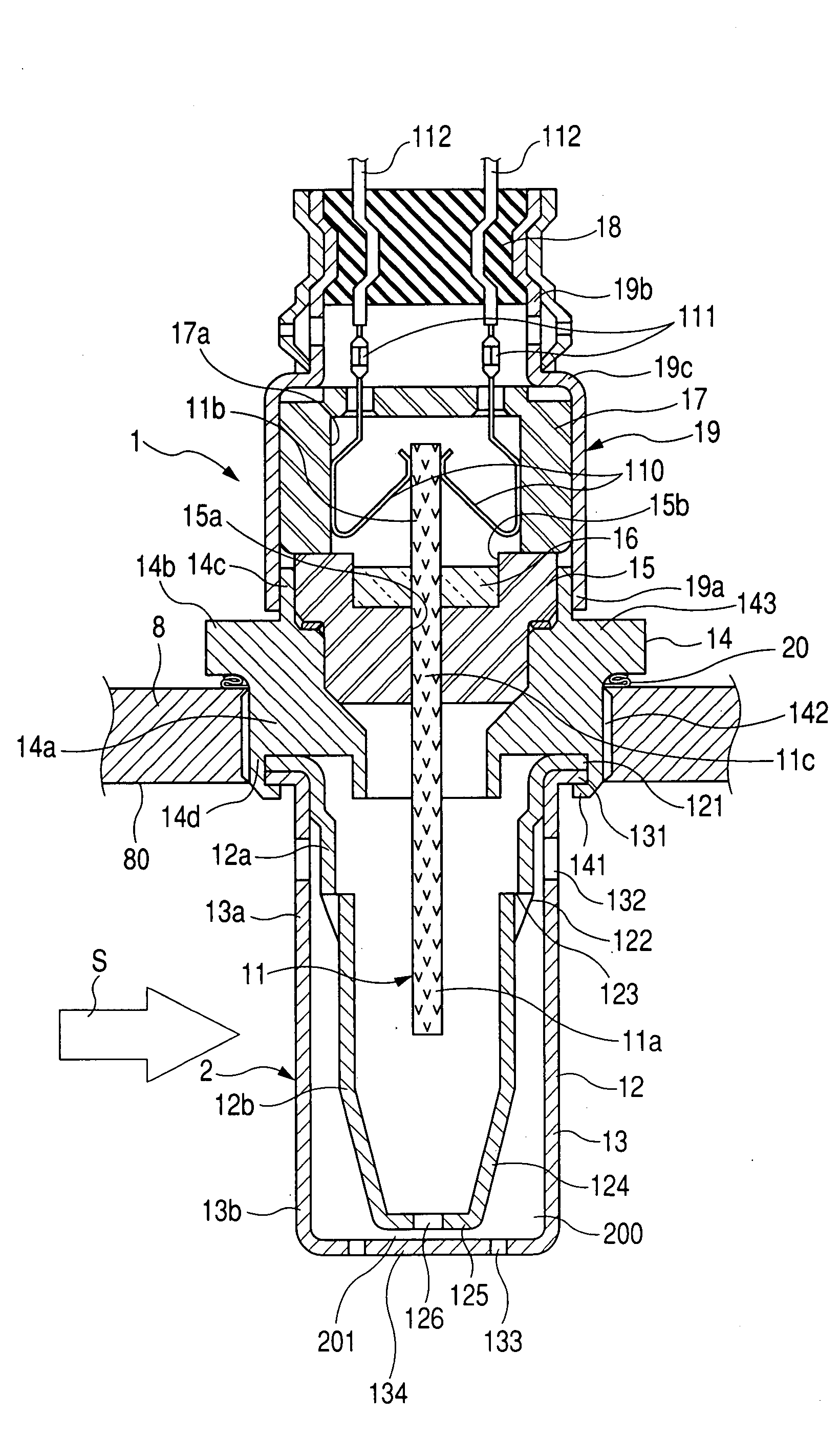 Gas sensor with increased water-incursion resistance and method of operating gas sensor