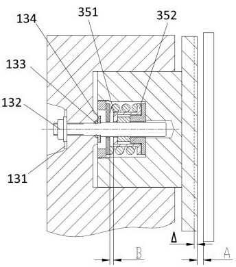 Abrasion compensation device of driving disc brake and self-compensation method of abrasion compensation device