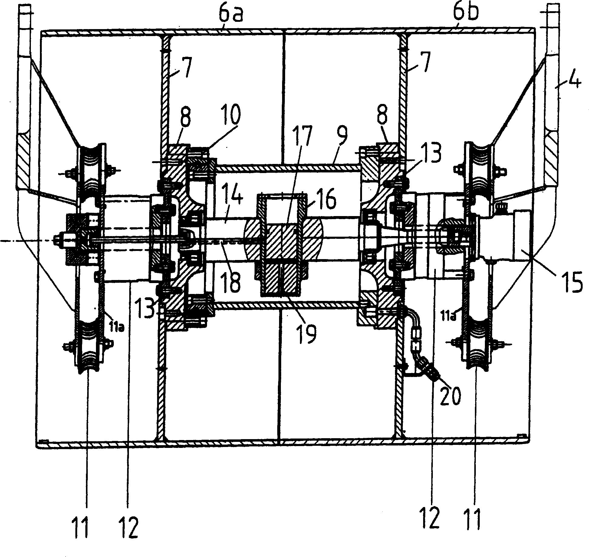 Compacting roller