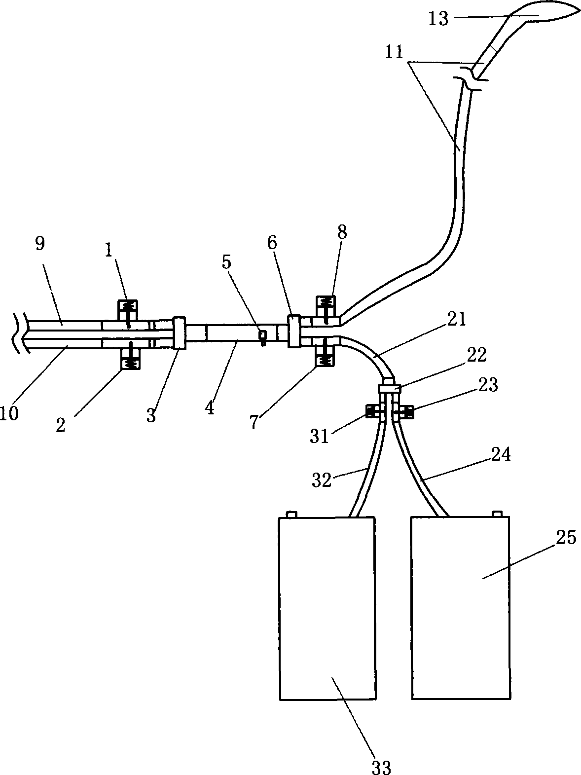 Shower water exit device and water temperature regulating pipeline component thereof