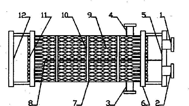 Unsupported alternating curved tube dry type evaporator