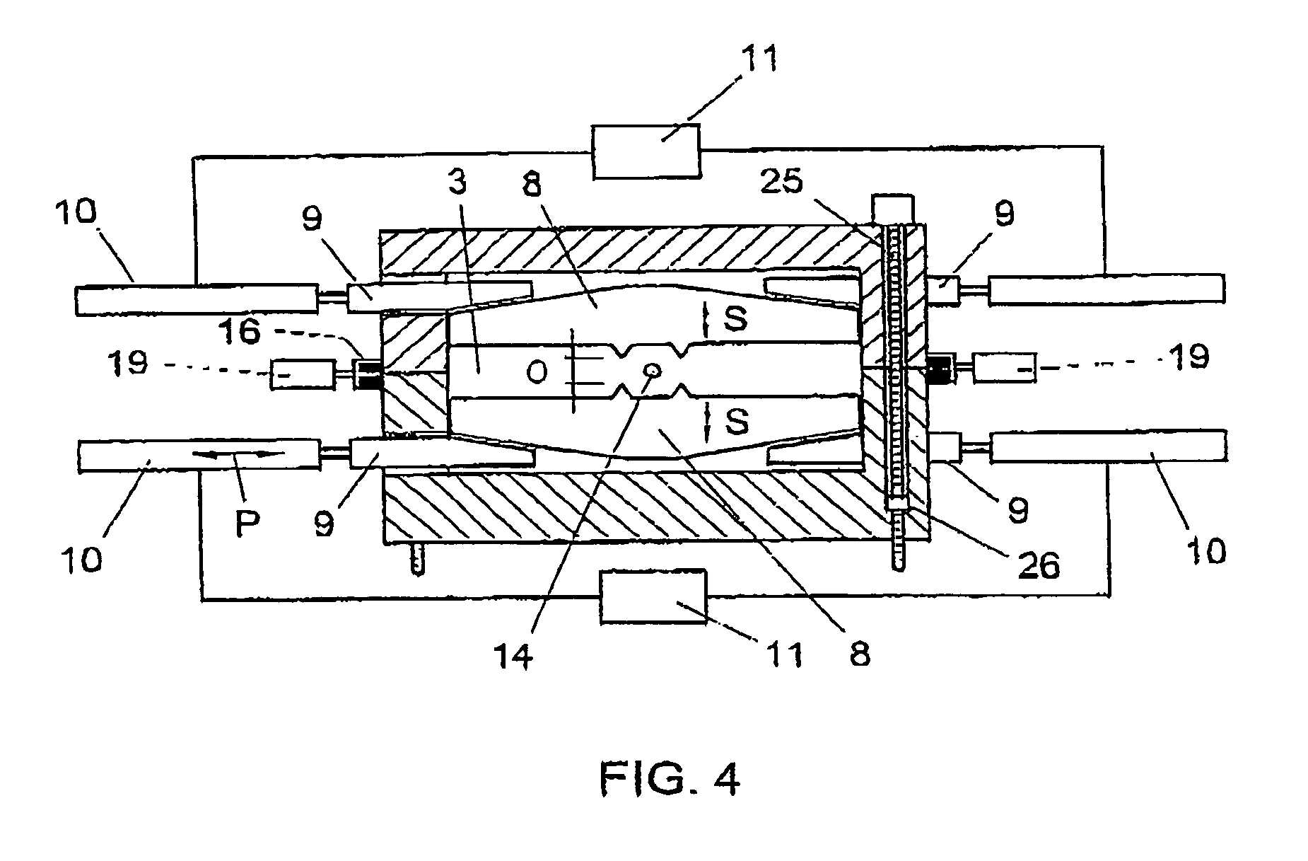 Apparatus and method for manufacturing products from a thermoplastic mass