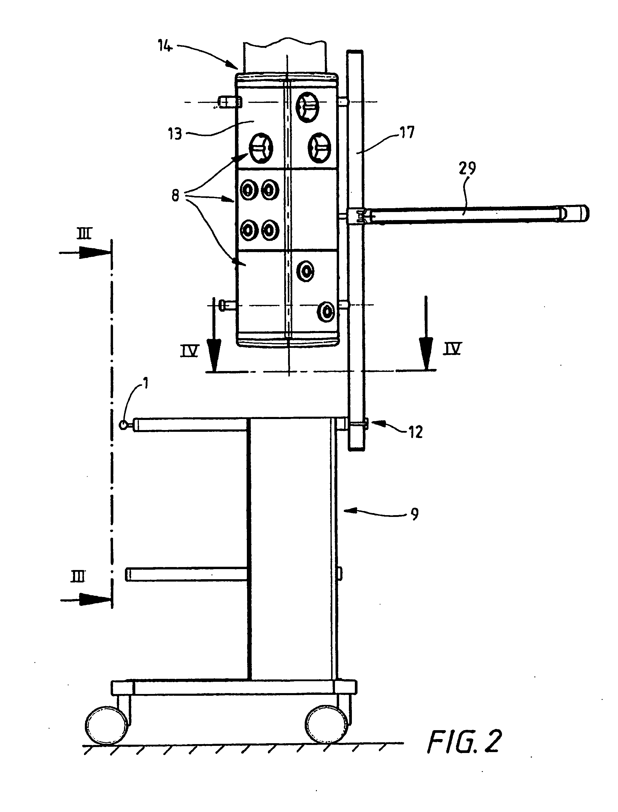 Coupling device of a transport cart with a structure of a supply panel for medical applications