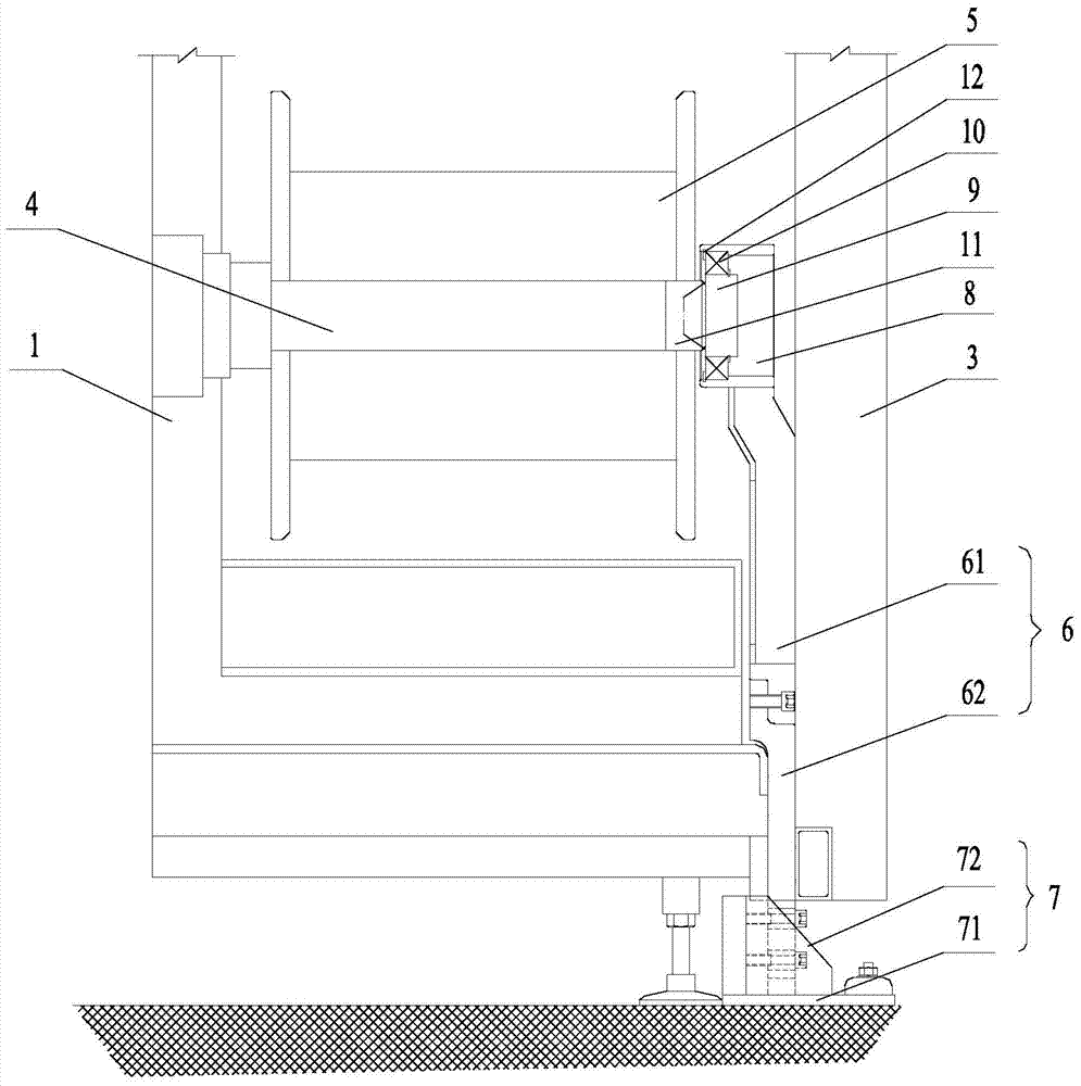 A cantilever shaft reinforcement device of a cantilever optical fiber take-up machine