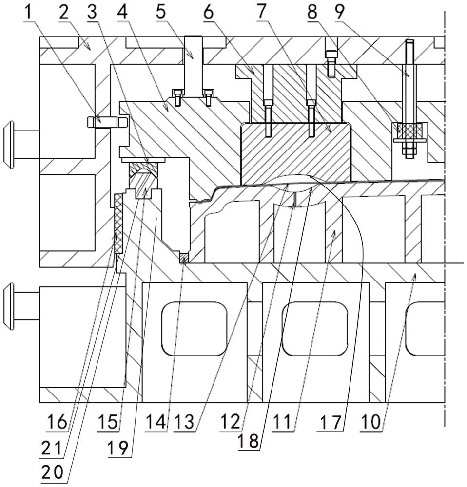 Mold and method for forming closed recess