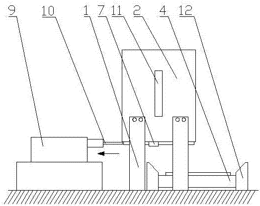 Plate sorting and conveying device