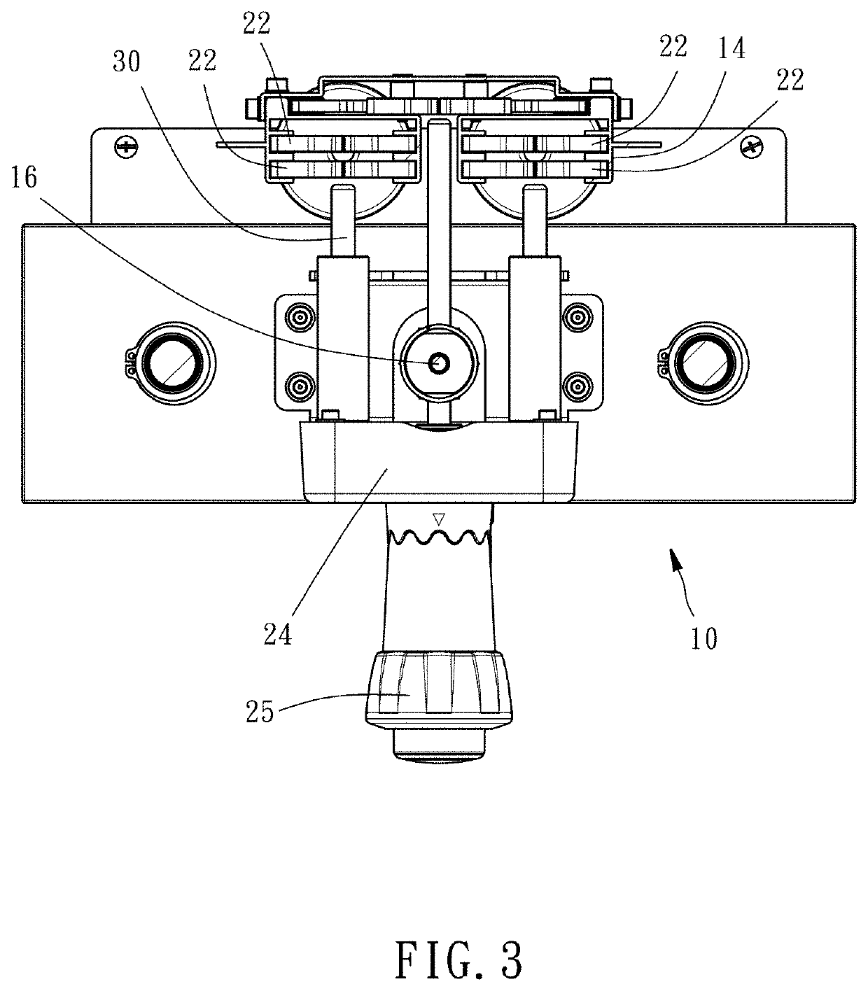 Auxiliary weight adjusting device for weight training equipment