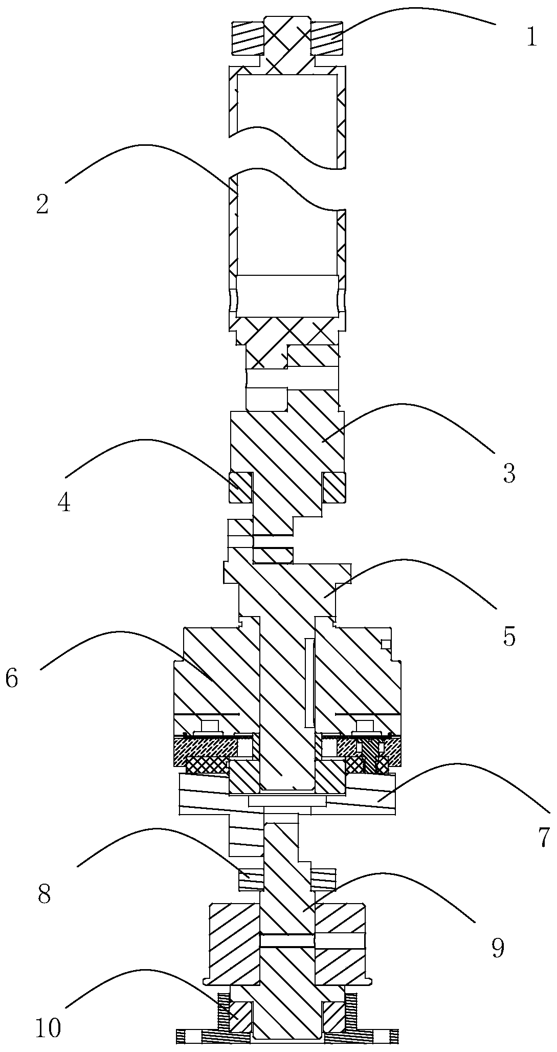 Transmission mechanism capable of automatically adjusting concentricity and swing door