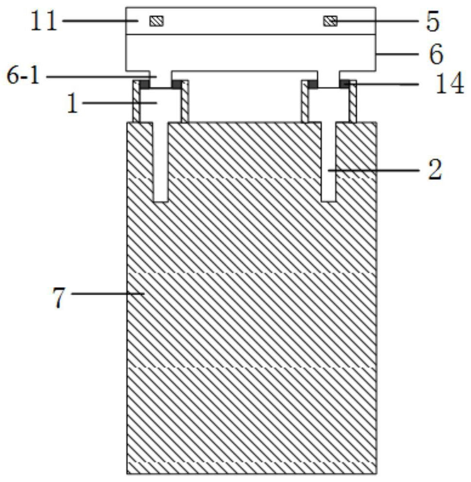 Device suitable for eliminating bumping at bridge head and construction method