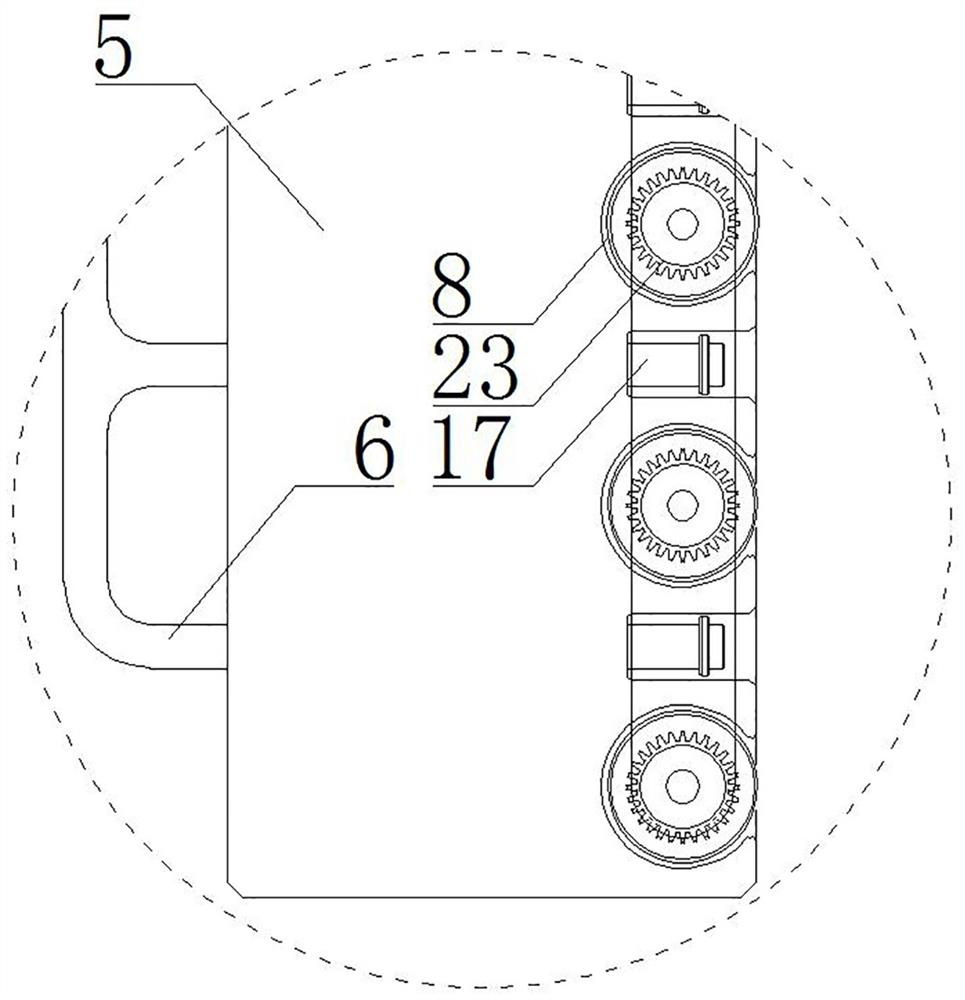 A flexible packaging bag conveying device