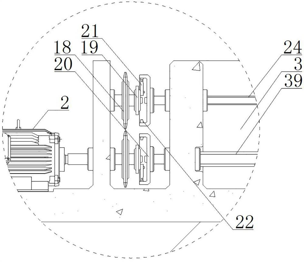 A flexible packaging bag conveying device