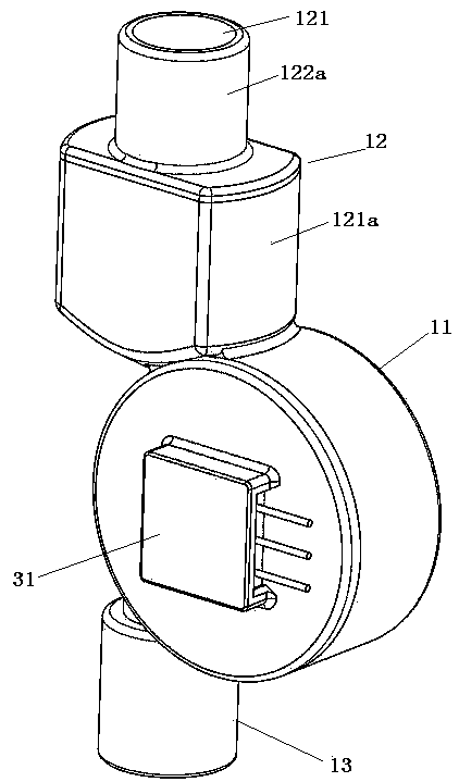 Real-time fluid monitoring device and monitoring system thereof