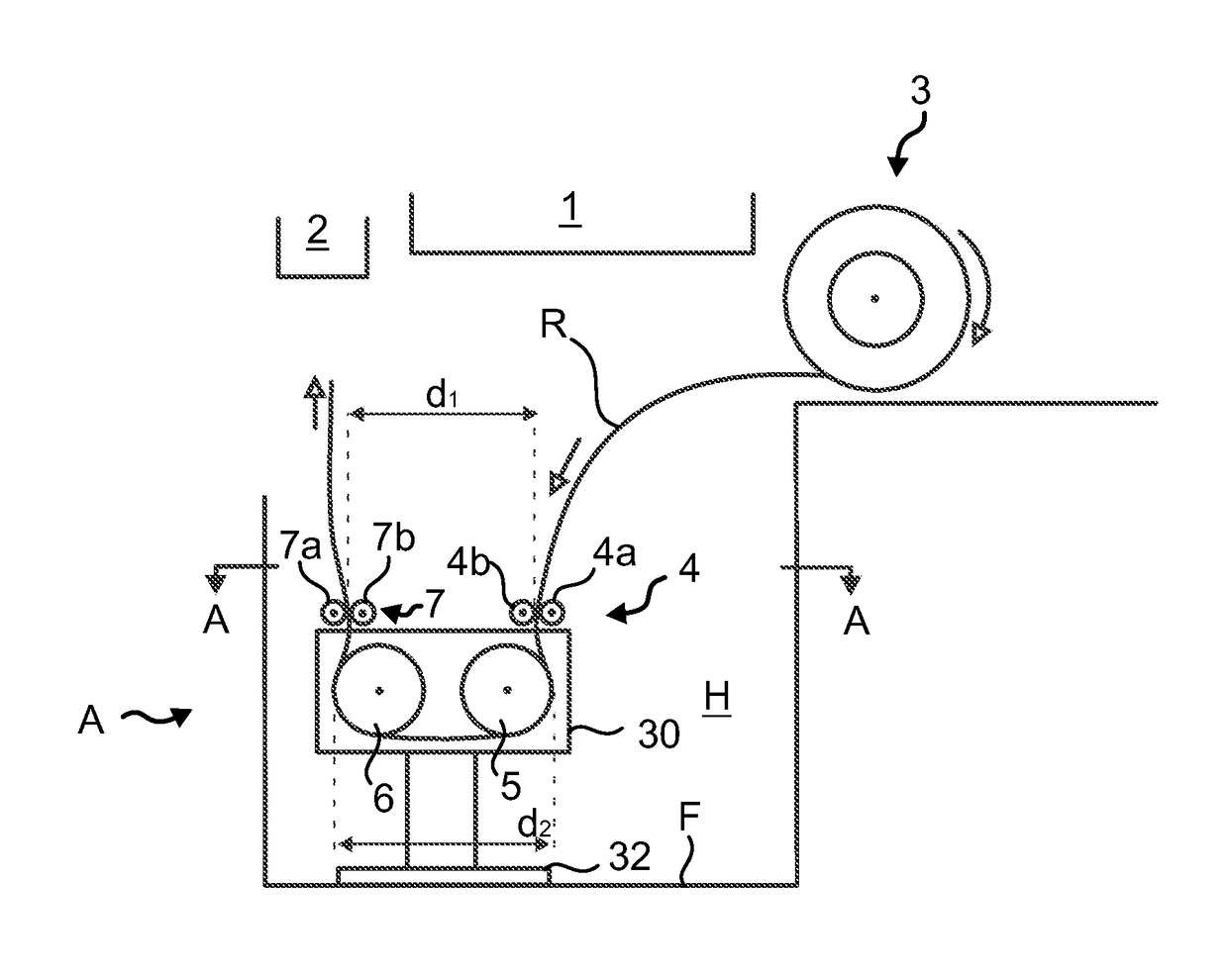 Elevator roping arrangement and method for installing roping of an elevator