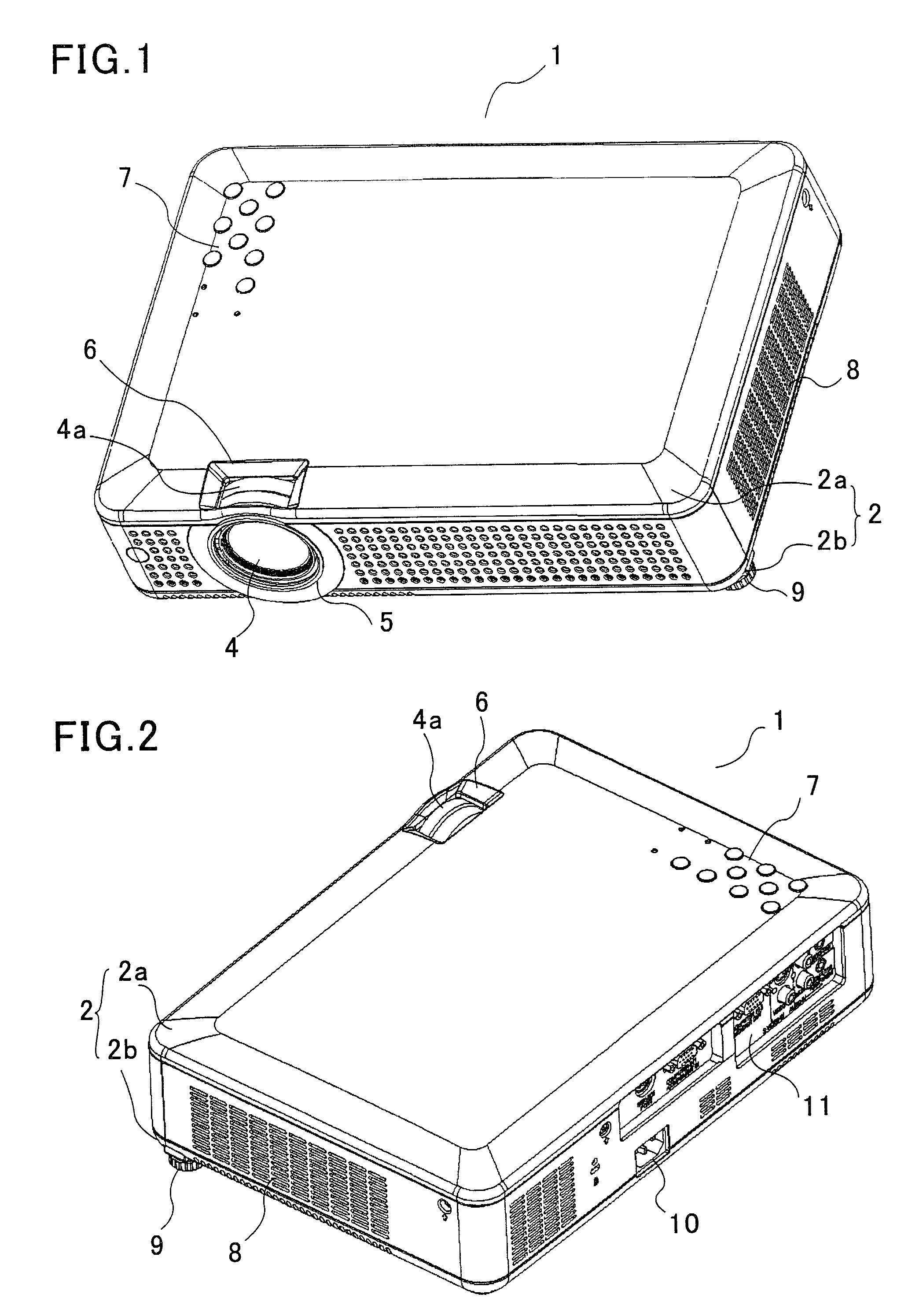 Projection image display apparatus having a noise removal filter portion