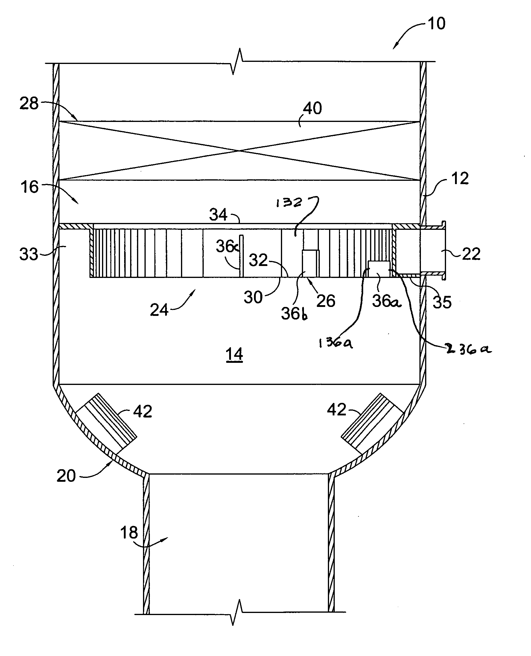 Method and apparatus for facilitating more uniform vapor distribution in mass transfer and heat exchange columns