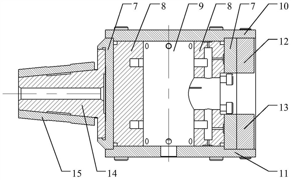 Low-damping pitching dynamic supporting device for wind tunnel free oscillation test