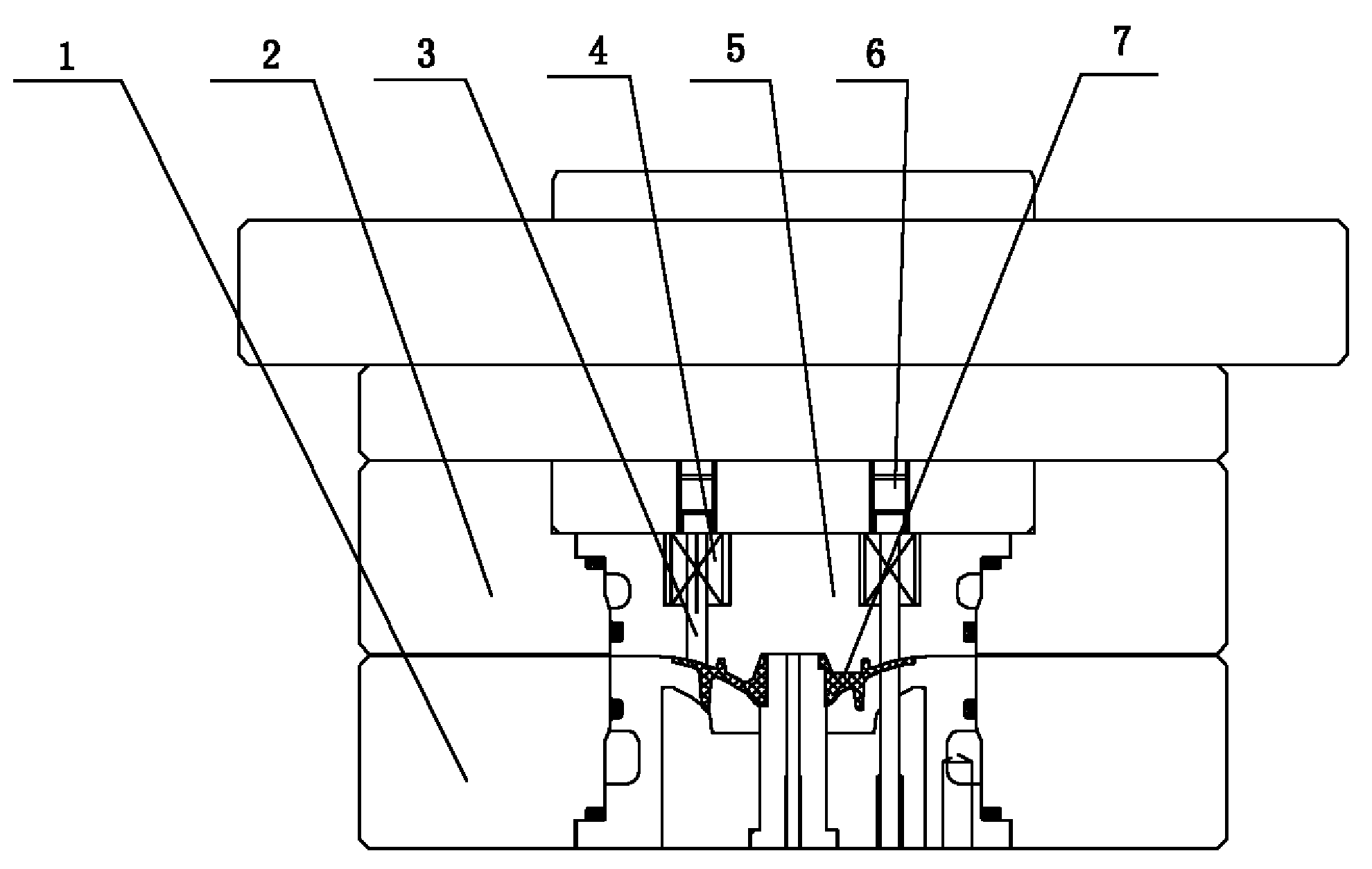 Dynamic balance regulating structure of round product