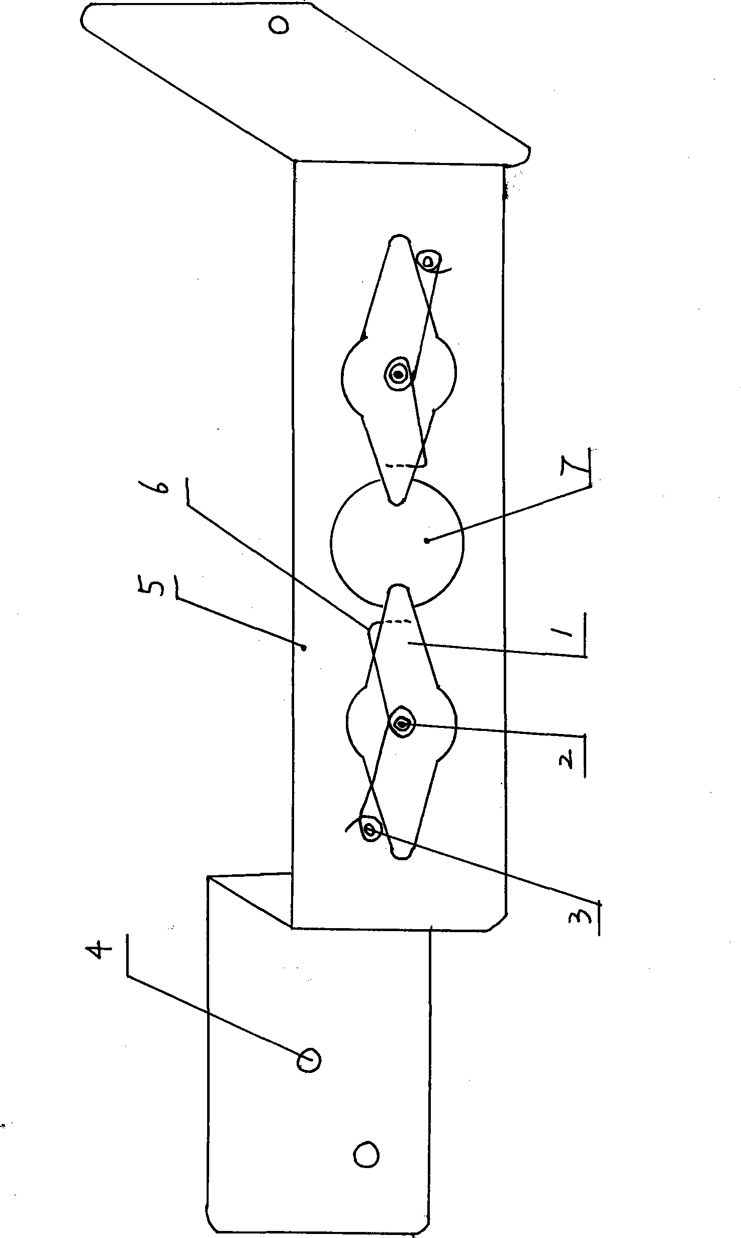 Anti-contrarotation apparatus of hand-starting diesel engine and starting equipment matched with the same