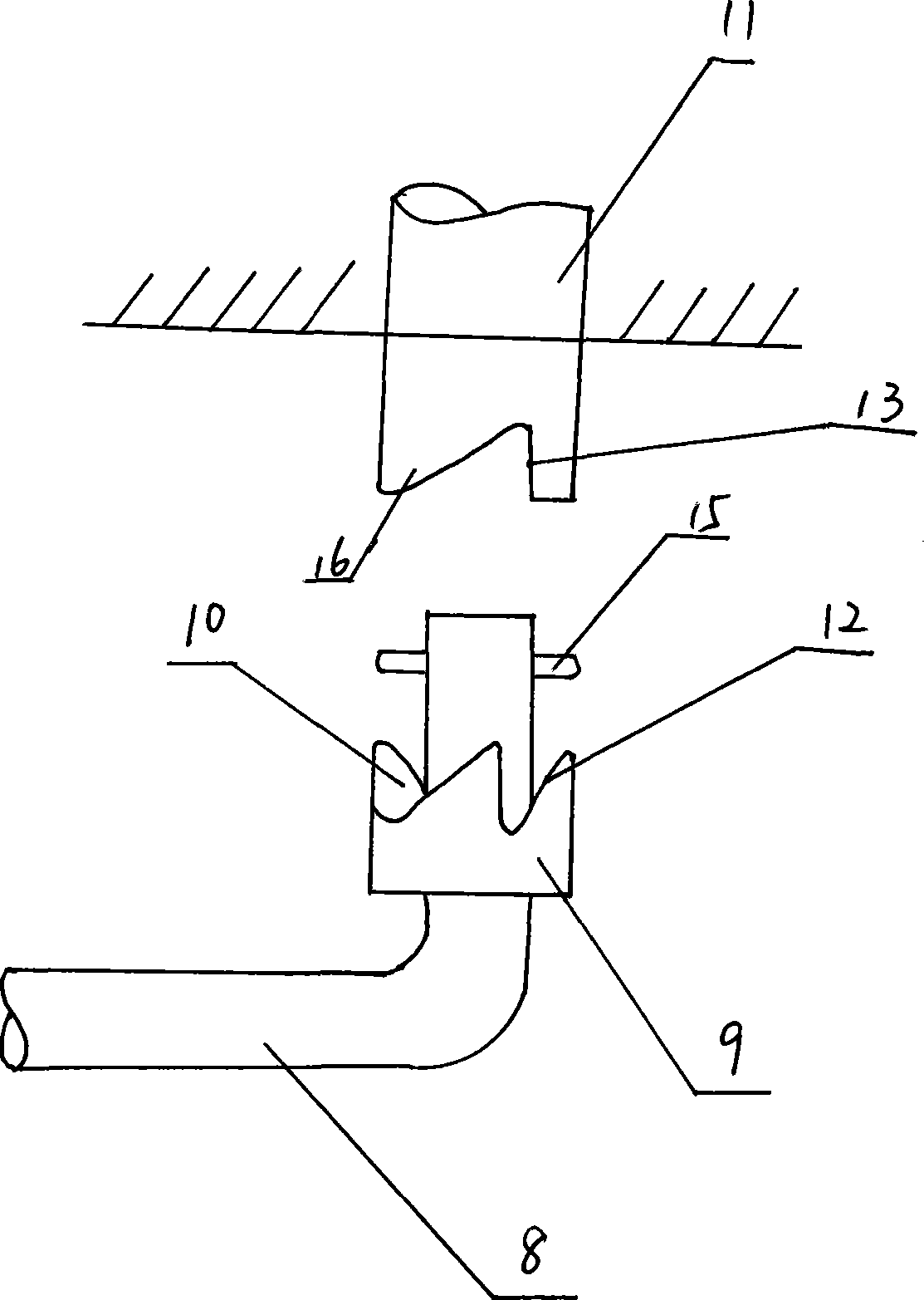 Anti-contrarotation apparatus of hand-starting diesel engine and starting equipment matched with the same