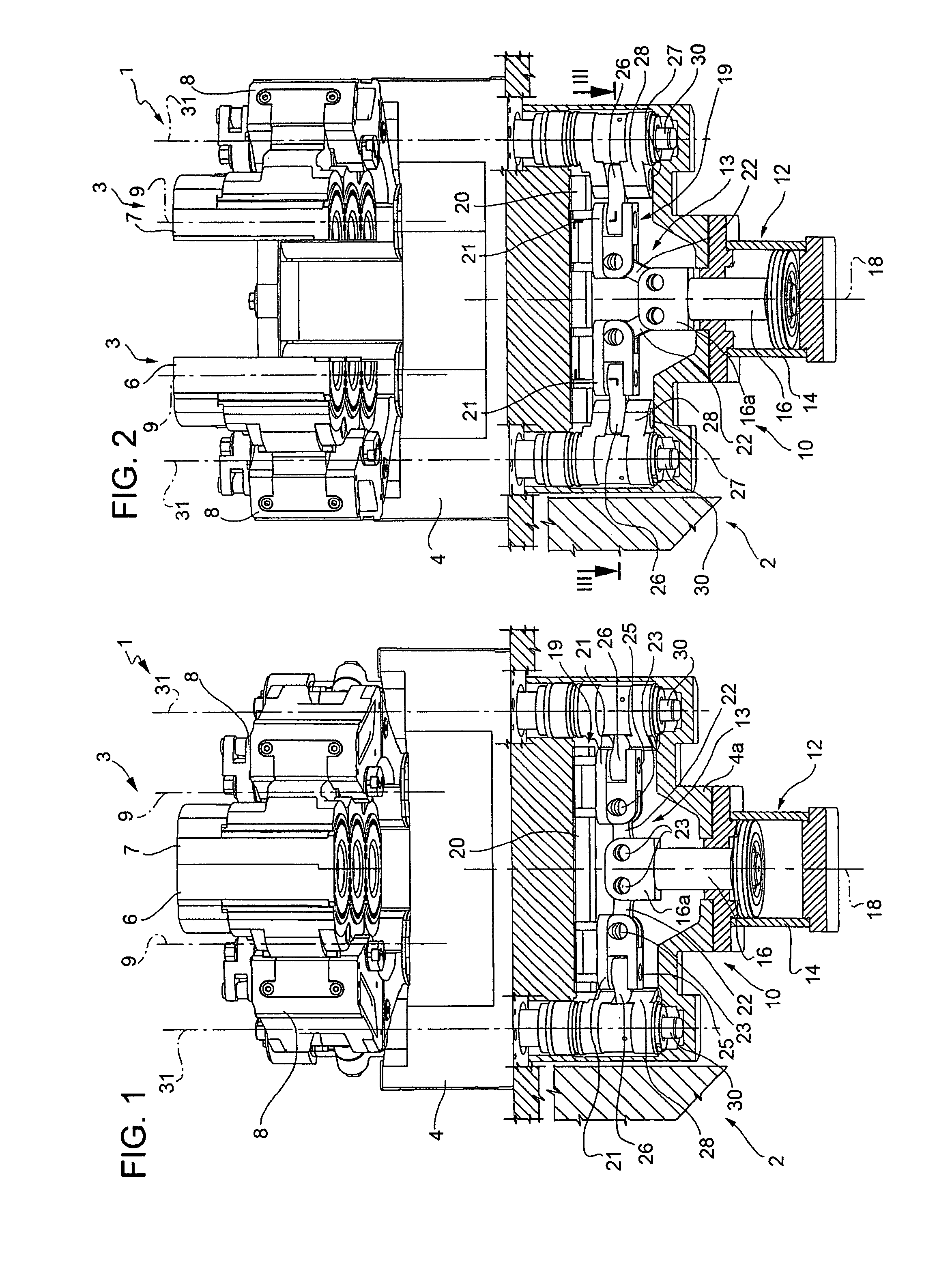 Molds opening/closing group of a forming glass machine items