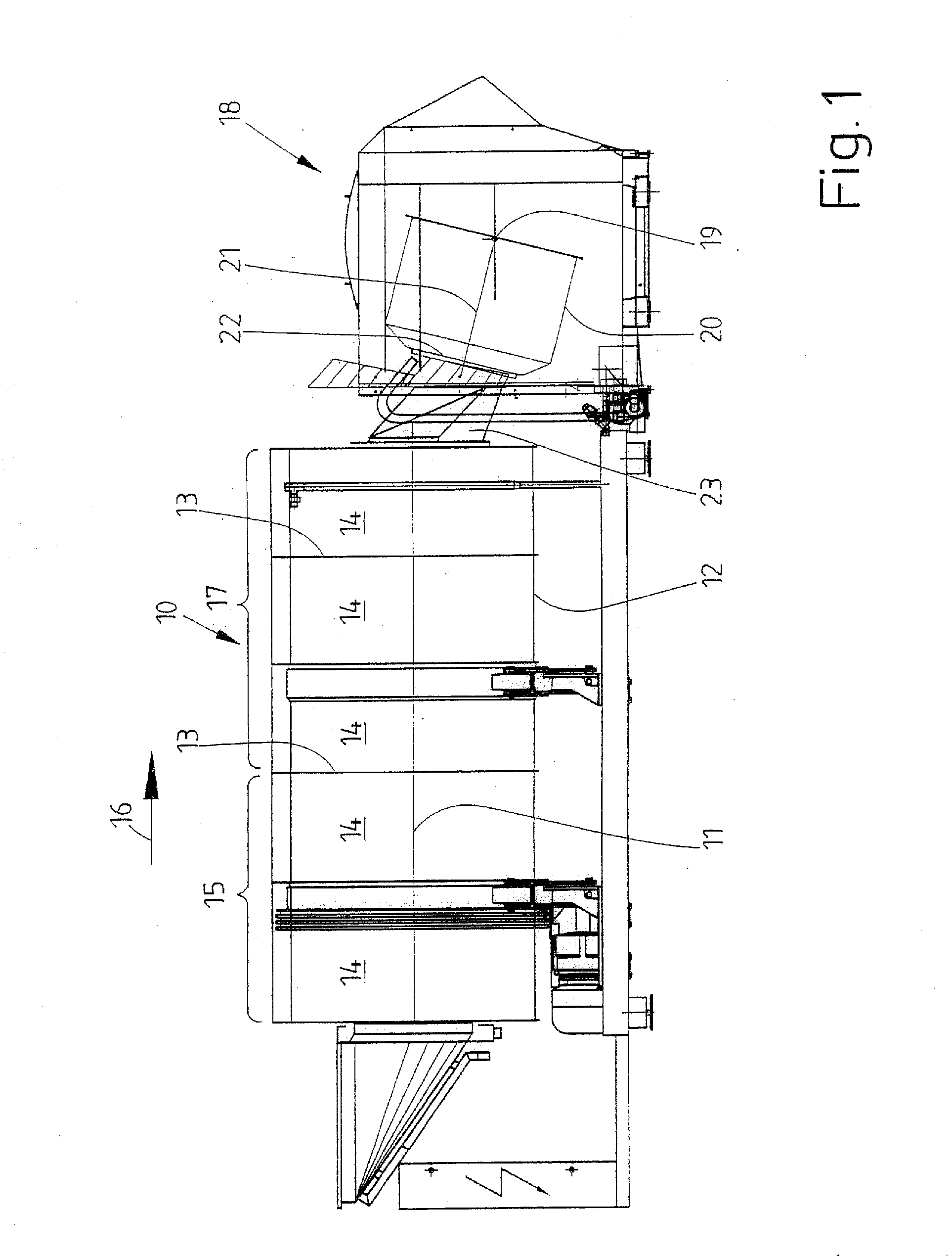 Method and device for wet treating laundry items