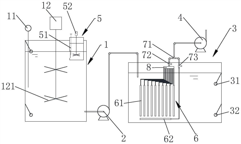 Saline water purification device and heavy metal removal method